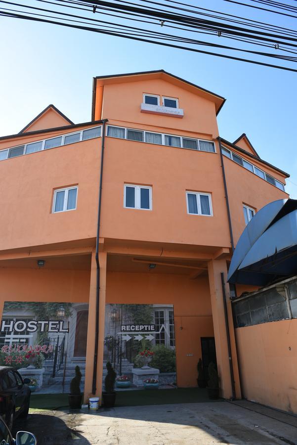 Hostel Ruxandra Focșani Bagian luar foto